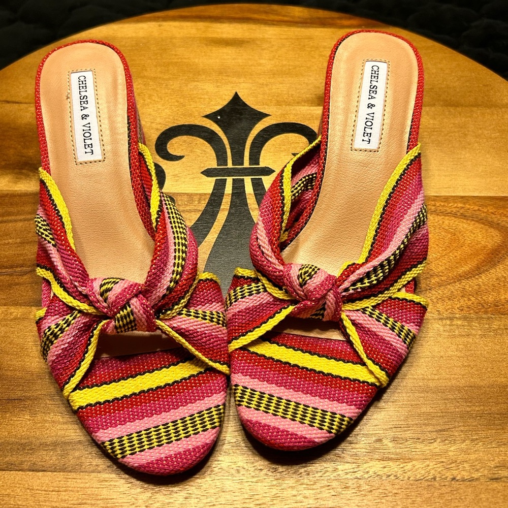 Chelsea & Violet Gia Knot Printed Mules Sandals| NWOB|6.5M